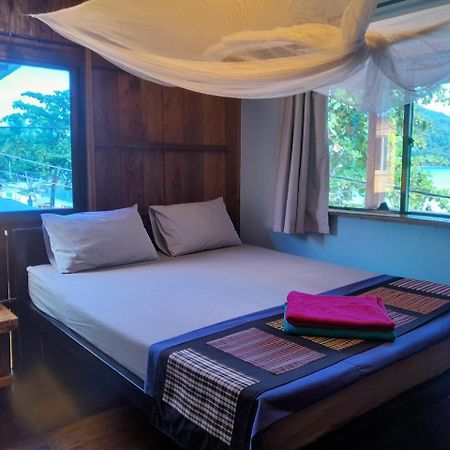 Bong'S Guesthouse M'Pai Bay Koh Rong Sanloem Buitenkant foto