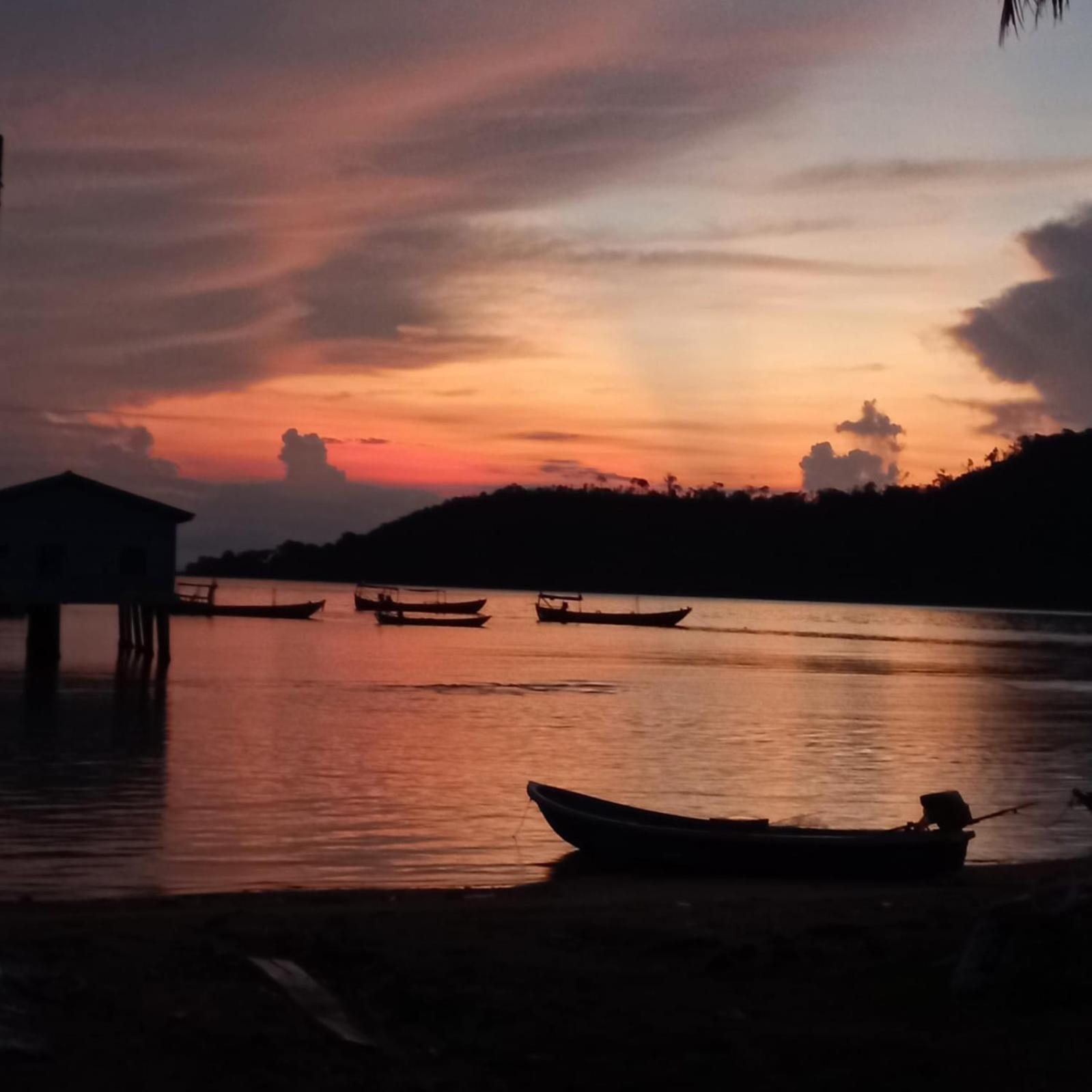 Bong'S Guesthouse M'Pai Bay Koh Rong Sanloem Buitenkant foto